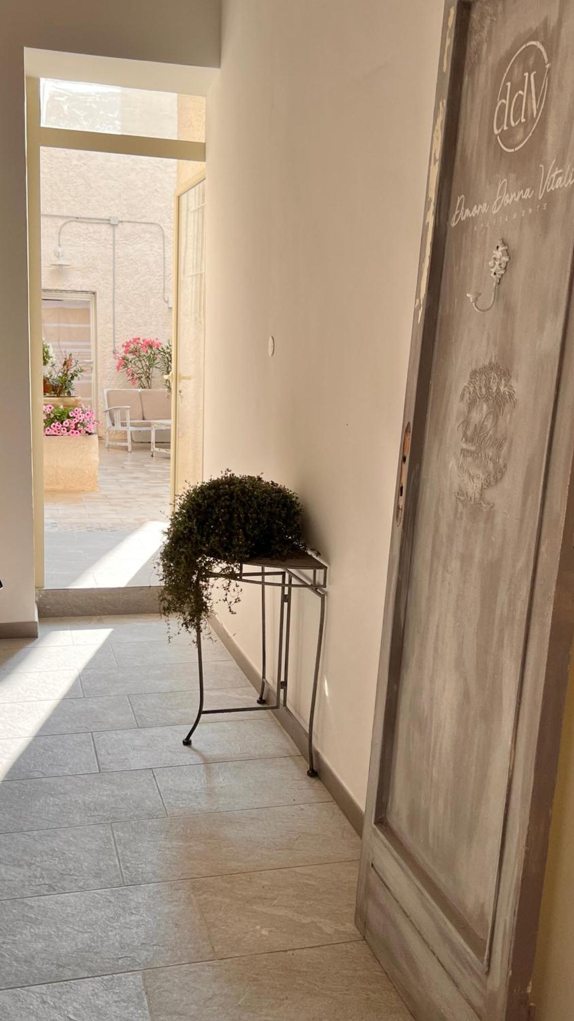 Dimora Donna Vitalia Apartments تراباني المظهر الخارجي الصورة