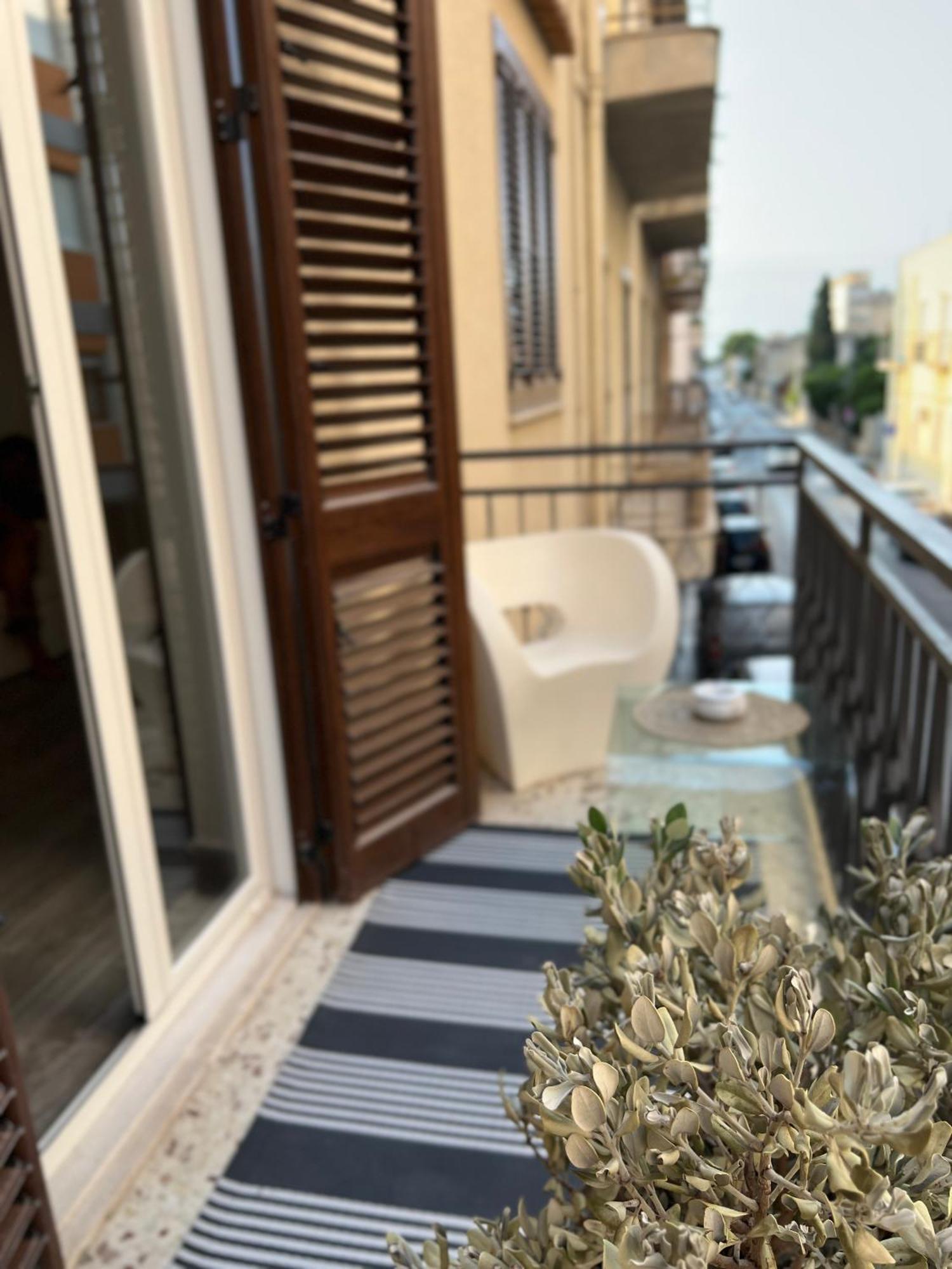 Dimora Donna Vitalia Apartments تراباني المظهر الخارجي الصورة